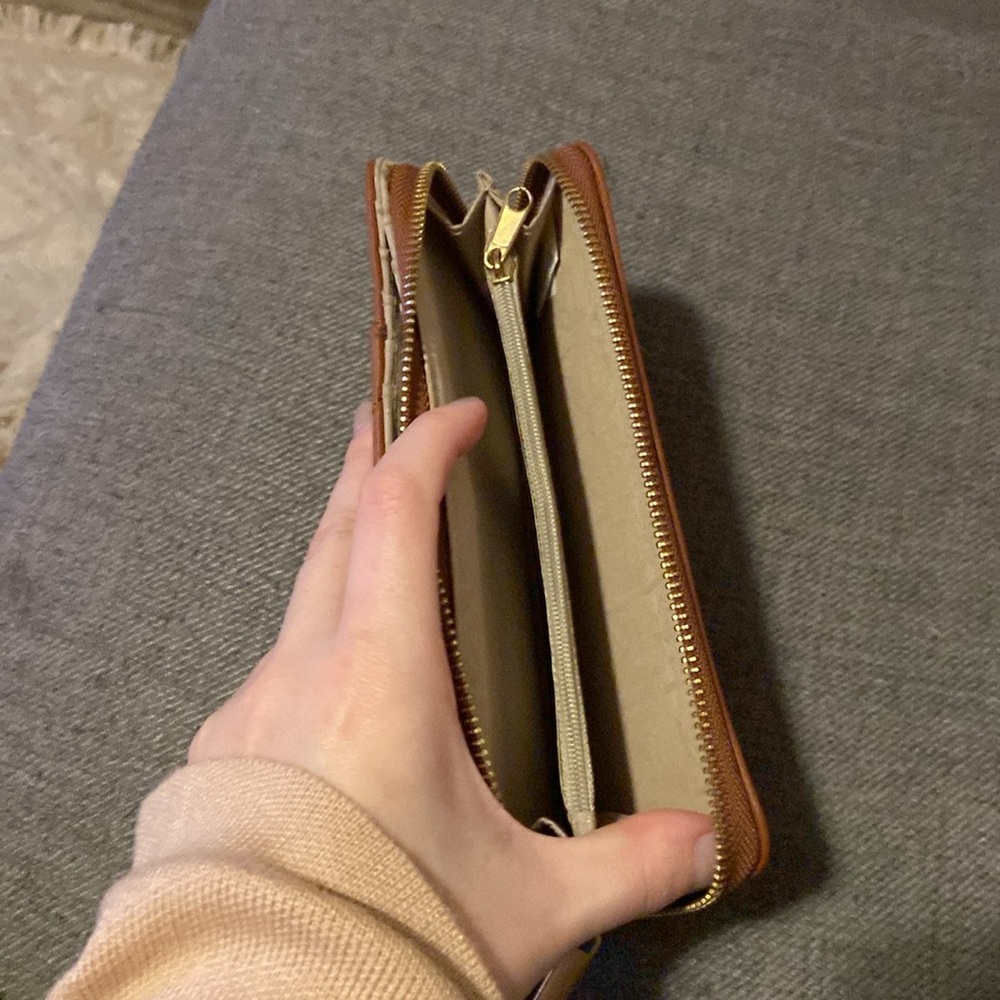 Wallet - Picture 3 of 3